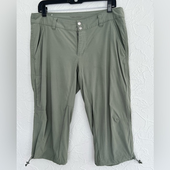 Women’s Columbia Omni-Shield Advanced Repellency Green Nylon Capri Pants Size 10 - Picture 1 of 7